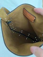 Kitlfie Valentino Garavani Nellcôte Brown Suede Tassel Bag 20x20x3cm - 3
