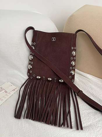 Kitlfie Valentino Garavani Nellcôte Dark Brown Suede Tassel Bag 20x20x3cm