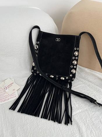 Kitlfie Valentino Garavani Nellcôte Black Suede Tassel Bag 20x20x3cm