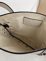 Kitlfie Valentino Garavani Nellcôte White Leather Tassel Bag 20x20x3cm - 6