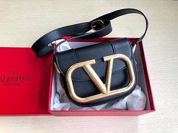 Kitlife Valentino Garavani Maxi Black Calfskin Crossbody Bag 18x7.5x12.5cm