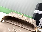 Kitlife Chanel 25SS Flap Bag With Top Handle Beige 14x20x6cm - 5