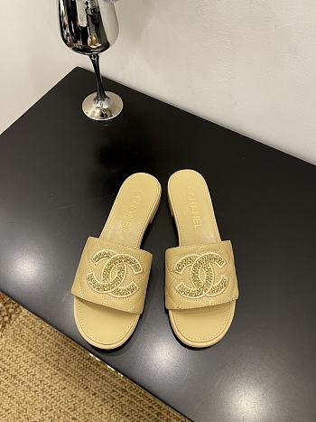 Kitlife Chanel Logo Woven Slippers Beige