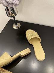 Kitlife Chanel Logo Woven Slippers Beige - 3