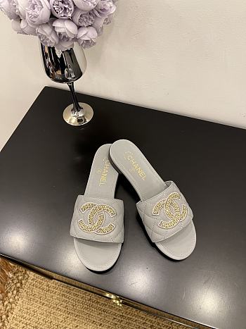 Kitlife Chanel Logo Woven Slippers Grey