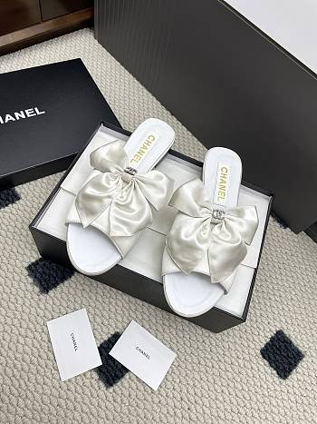 Kitlife Chanel 25 Bow-decorated Flat Slippers White