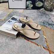 Kitlife Saint Laurent 2025 Logo Buckle Flat Sandals Off-white - 5