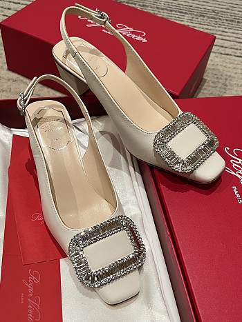 Kitlife Roger Vivier Belle Vivier Slingback Pumps White 45mm