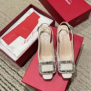 Kitlife Roger Vivier Belle Vivier Slingback Pumps White 45mm - 2