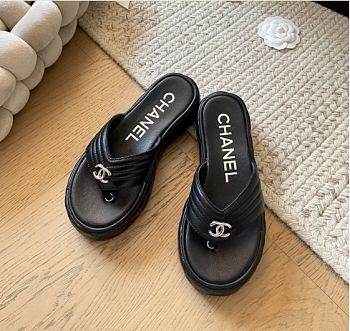 Kitlife Chanel 25C Thick-soled Flip Flops Black