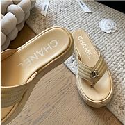 Kitlife Chanel 25C Thick-soled Flip Flops Beige - 3