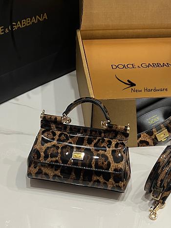 Kitlife Dolce & Gabbana Small Sicily Bag Leopard Printed Patent Leather BB8615 18x11x6cm