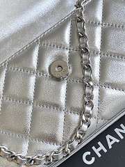 Kitlife Chanel 25S Kelly Top Handle Bag Silver 10x18x4.5cm - 4
