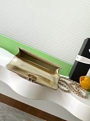Kitlife Chanel 25S Kelly Top Handle Bag Gold 10x18x4.5cm - 3
