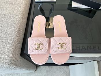 Kitlife Chanel Light Pink CC Logo Turnlock Slides