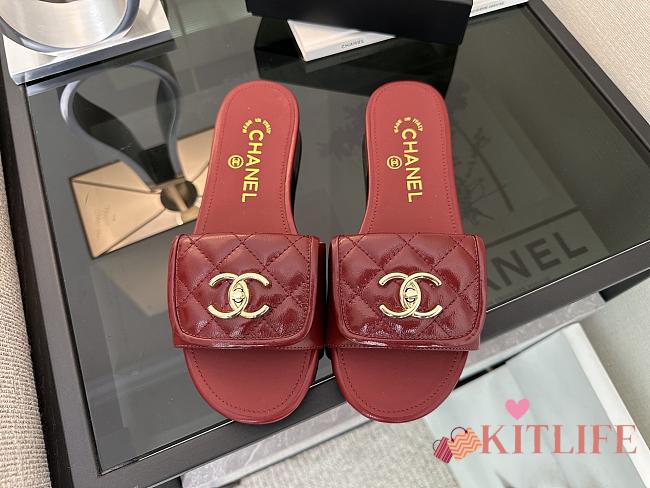 Kitlife Chanel Red CC Logo Turnlock Slides - 1