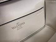 Kitlife Valentino Garavani Loco Shoulder Bag White With Colored Diamond Buckle 27x13x6cm - 3