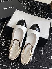 Kitlife Chanel Mary Janes White Lambskin, Black Patent Calfskin, Imitation Pearls & Metal Shoes - 6