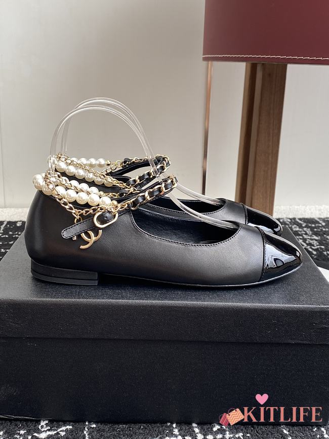 Kitlife Chanel Mary Janes Black Lambskin, Black Patent Calfskin, Imitation Pearls & Metal Shoes - 1