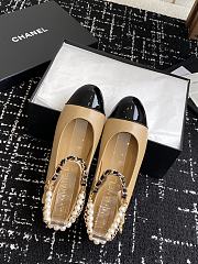 Kitlife Chanel Mary Janes Beige Lambskin, Black Patent Calfskin, Imitation Pearls & Metal Shoes - 4