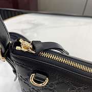 Kitlife Gucci GG Emblem Small Shoulder Bag Black 847450 22x14x8cm - 4