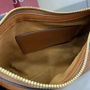 Kitlife Gucci GG Emblem Small Shoulder Bag Brown 847450 22x14x8cm - 4