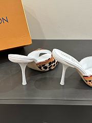 Kitlife Louis Vuitton 6AM Leopard Print Mules in White - 6