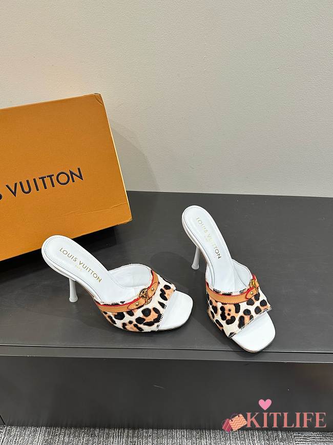 Kitlife Louis Vuitton 6AM Leopard Print Mules in White - 1