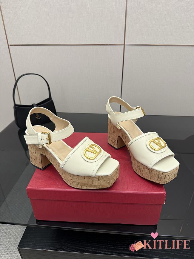 Kitlife Valentino Garavani VLogo Signature 80 White Leather Platform Sandals - 1