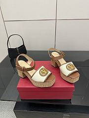 Kitlife Valentino Garavani VLogo Signature 80 White & Brown Leather Platform Sandals - 1