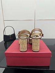 Kitlife Valentino Garavani VLogo Signature 80 White & Brown Leather Platform Sandals - 2