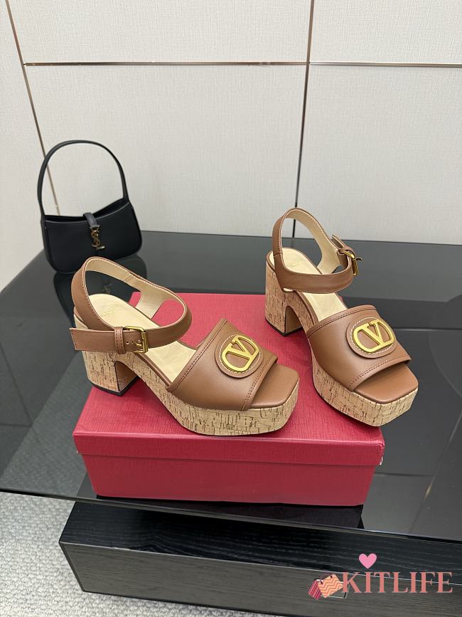 Kitlife Valentino Garavani VLogo Signature 80 Brown Leather Platform Sandals - 1