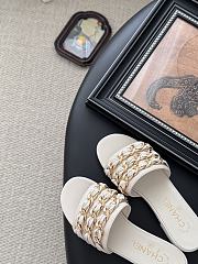Kitlife Chanel 25C Chain Slides in White - 2