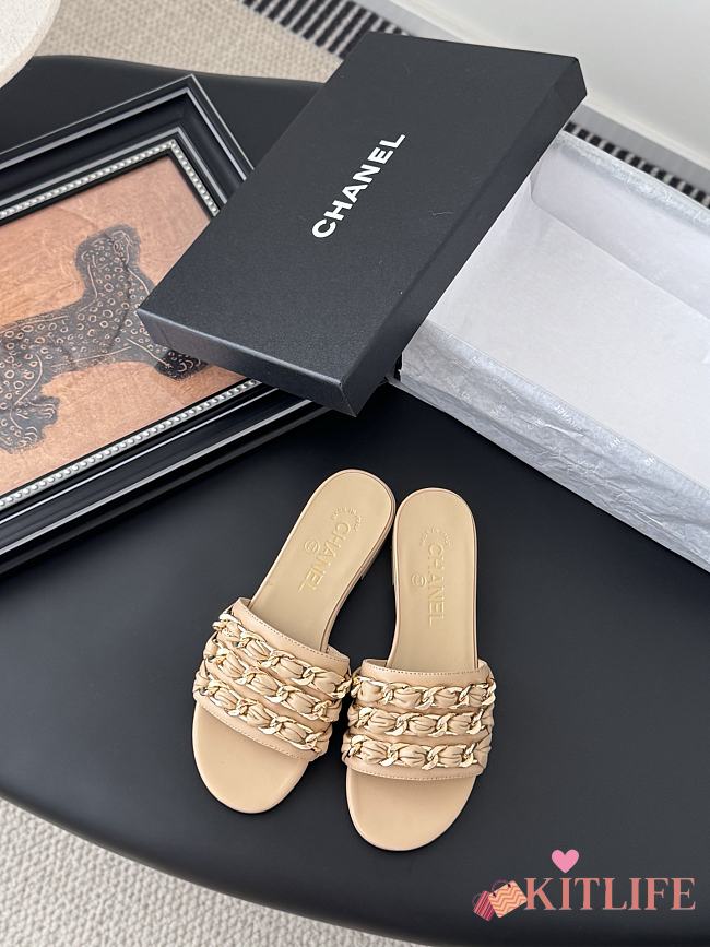 Kitlife Chanel 25C Chain Slides in Beige - 1
