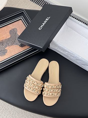 Kitlife Chanel 25C Chain Slides in Beige