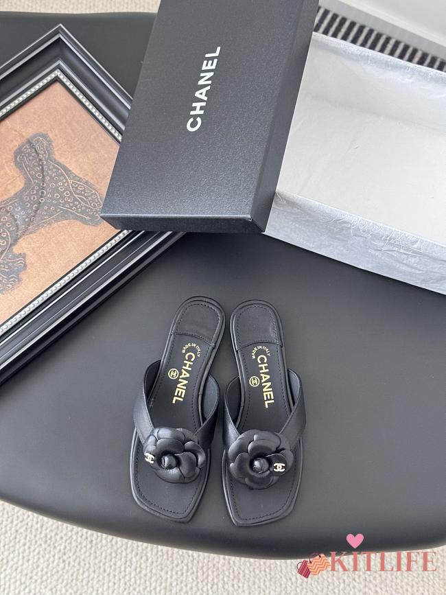 Kitlife Chanel 25K Camellia Slippers Black  - 1
