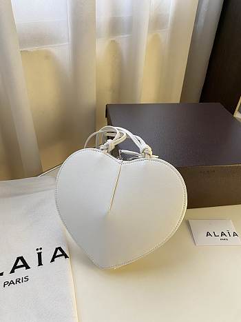 Kitlife Alaia Coeur Love Bag in White 21x17x5cm