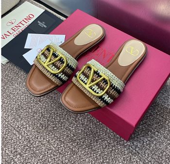 Kitlife Valentino Garavani Vlogo Signature Slide Sandals With Crochet Embroidery 