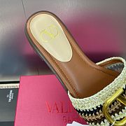 Kitlife Valentino Garavani Vlogo Signature Slide Sandals With Crochet Embroidery  - 2