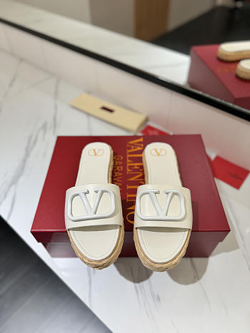 Kitlife Valentino Garavani Vlogo White Leather Espadrille Slides