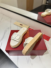 Kitlife Valentino Garavani Vlogo White Leather Espadrille Slides - 2
