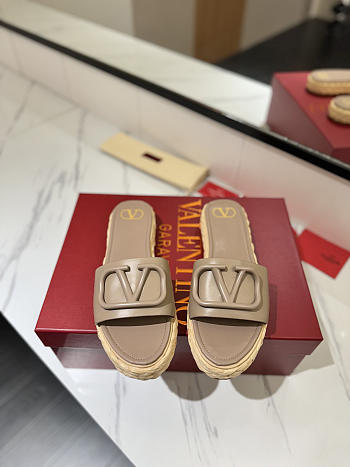 Kitlife Valentino Garavani Vlogo Beige Leather Espadrille Slides