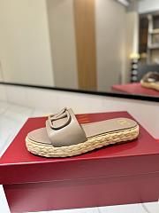 Kitlife Valentino Garavani Vlogo Beige Leather Espadrille Slides - 2