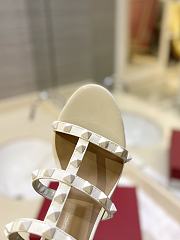 Kitlife Valentino Garavani Rockstud Sandals In White Calfskin - 6