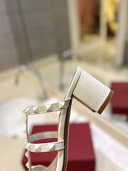 Kitlife Valentino Garavani Rockstud Sandals In White Calfskin - 5