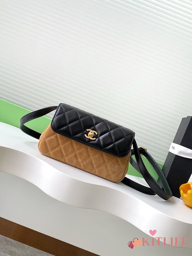 Kitlife Chanel Mini Flap Shoulder Bag Beige Suede Calfskin and Black Shiny Lambskin 11.5x19.5x5cm - 1