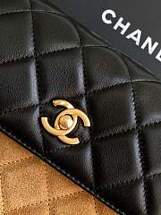 Kitlife Chanel Flap Shoulder Bag Beige Suede Calfskin and Black Shiny Lambskin 15x18.5x5.5cm - 4