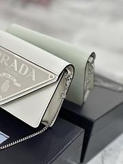 Kitlife Prada Women's Red Logo-plaque Shoulder Bag White 17x9.5x3.5cm - 5