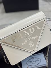 Kitlife Prada Women's Red Logo-plaque Shoulder Bag White 17x9.5x3.5cm - 4