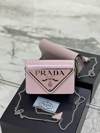 Kitlife Prada Women's Red Logo-plaque Shoulder Bag Pink 17x9.5x3.5cm